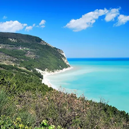 Ca Piero Mit Pool 17 Bis 20 Personen Hébergement de vacances Urbino
